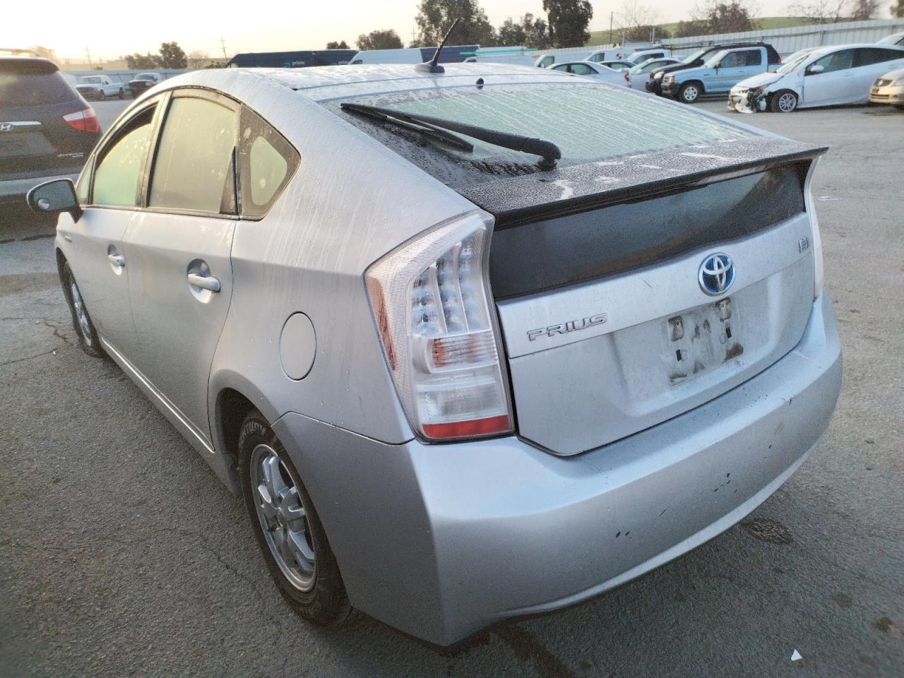 Photo 3 from auction – 2011 TOYOTA PRIUS with VIN JTDKN3DU2B0291628