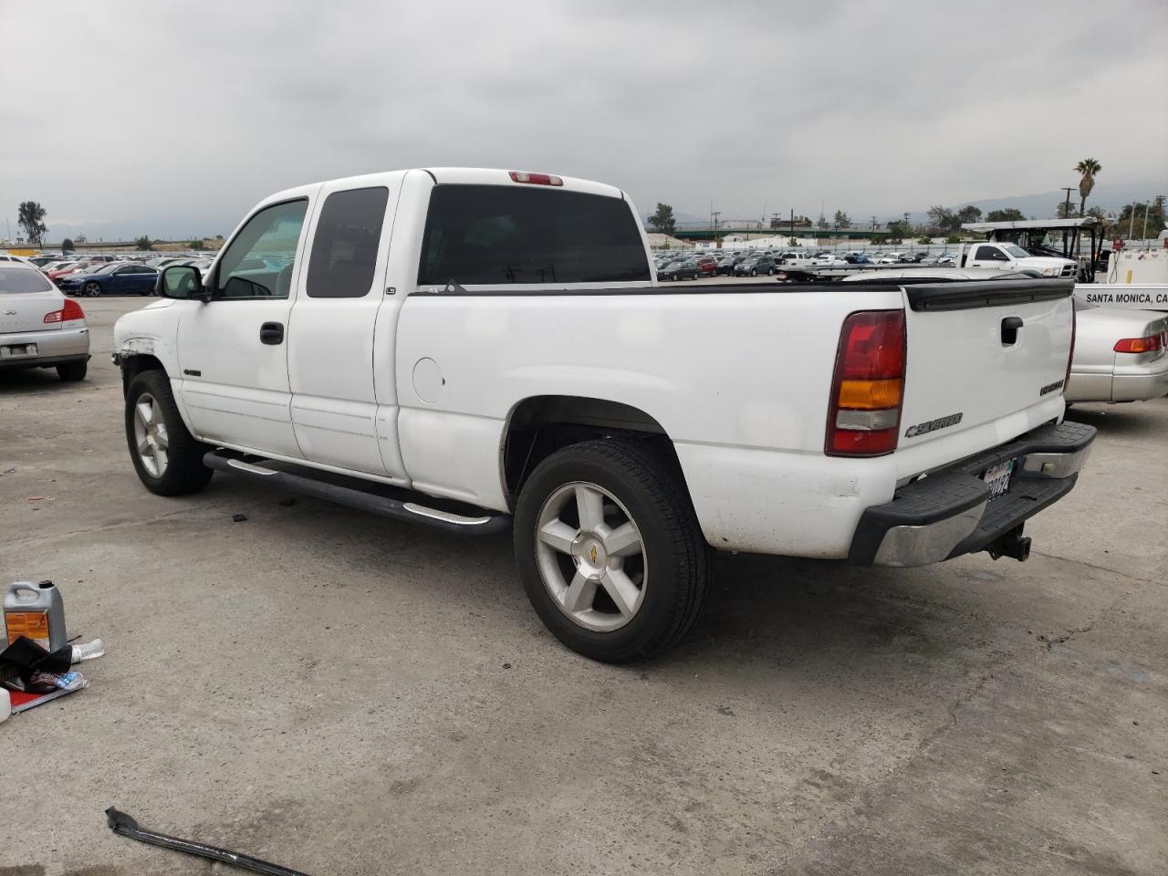 Photo 3 from auction – 2002 CHEVROLET SILVERADO with VIN 2GCEK19T421181730