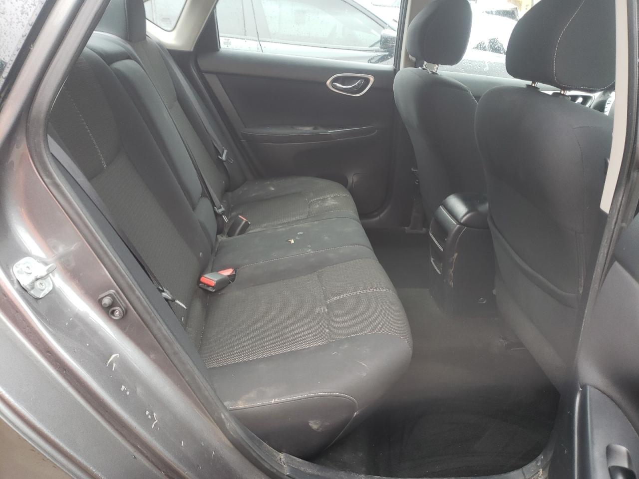 Photo 6 from auction – 2015 NISSAN SENTRA S with VIN 3N1AB7AP2FY274384