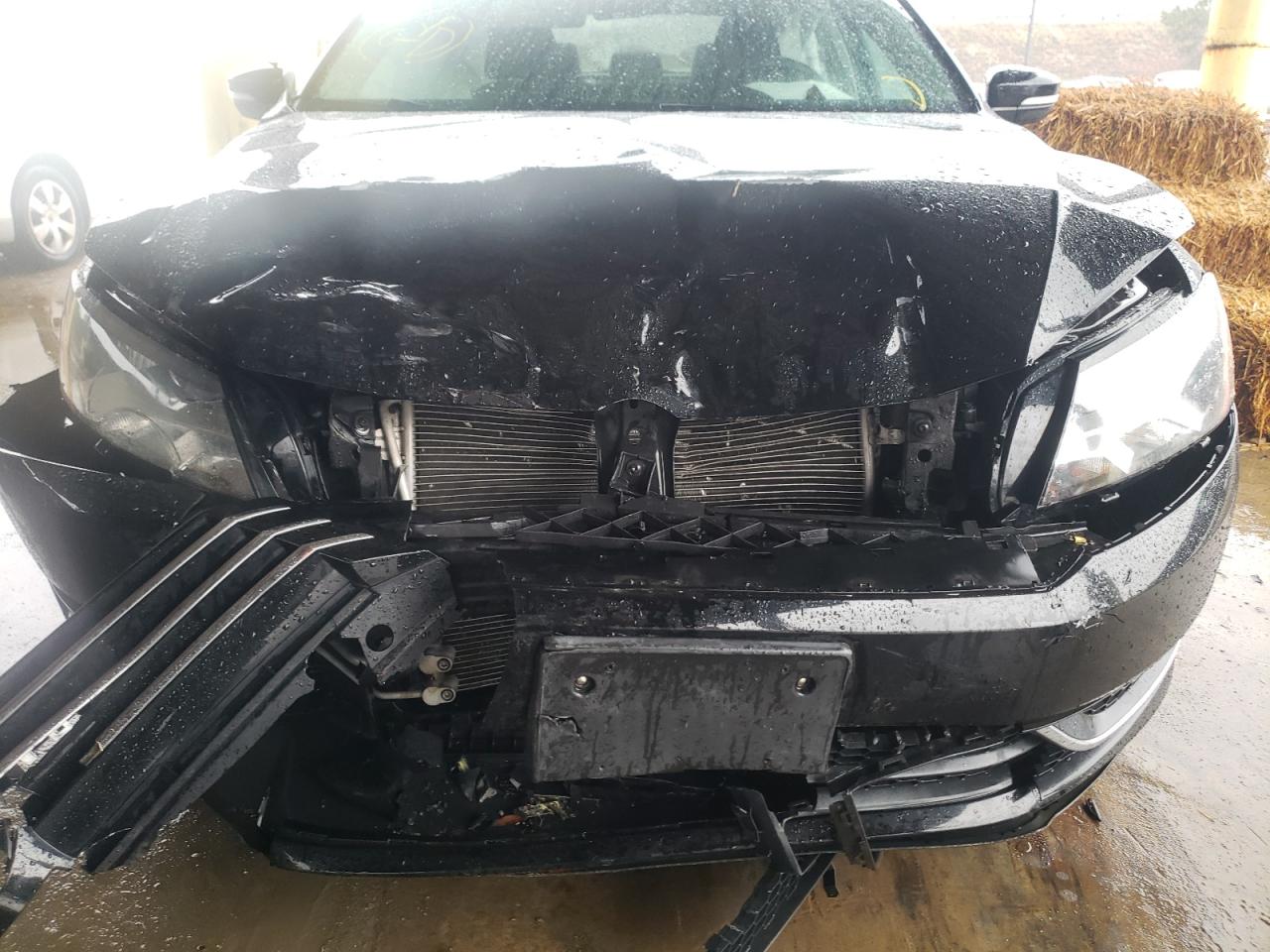 Photo 9 from auction – 2015 VOLKSWAGEN PASSAT S with VIN 1VWAT7A37FC054400