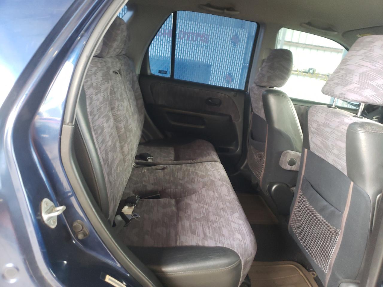 Photo 6 from auction – 2004 HONDA CR-V LX with VIN JHLRD68504C001607