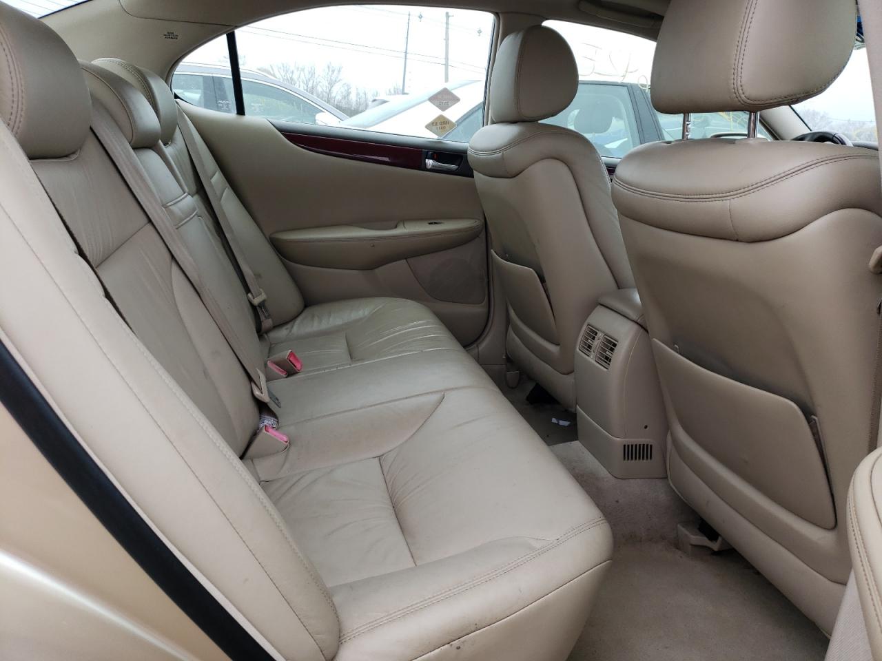 Photo 6 from auction – 2004 LEXUS ES 330 with VIN JTHBA30G845035574
