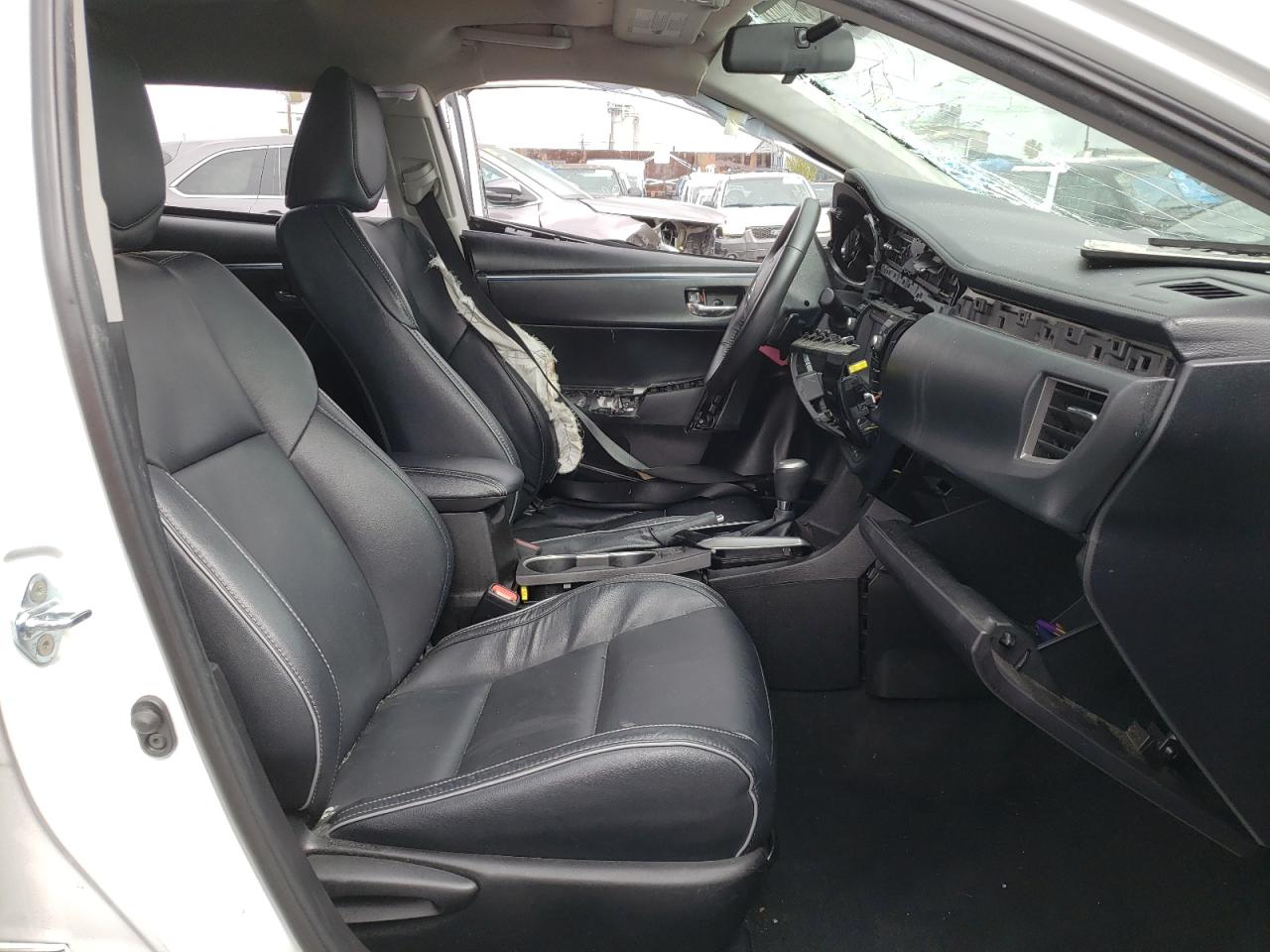 Photo 5 from auction – 2016 TOYOTA COROLLA L with VIN 5YFBURHE3GP520033