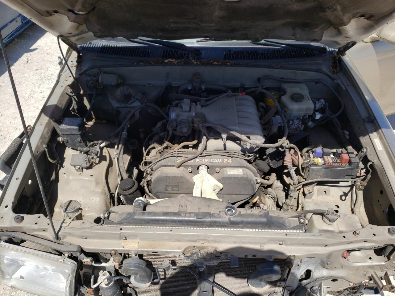 Photo 7 from auction – 2001 TOYOTA 4RUNNER SR with VIN JT3GN86R210197912