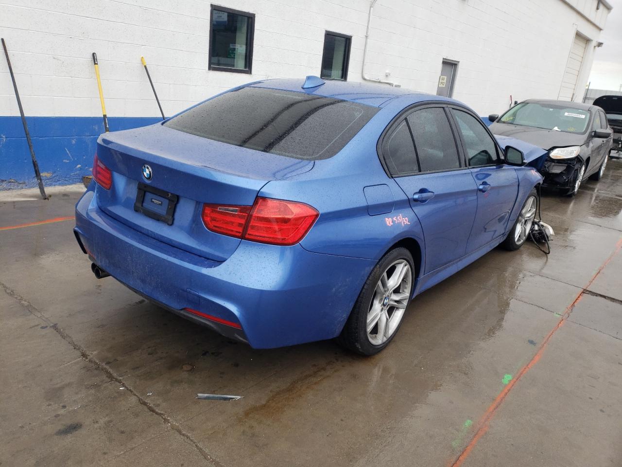 Photo 4 from auction – 2014 BMW 328 XI with VIN WBA3B3C54EJ981044