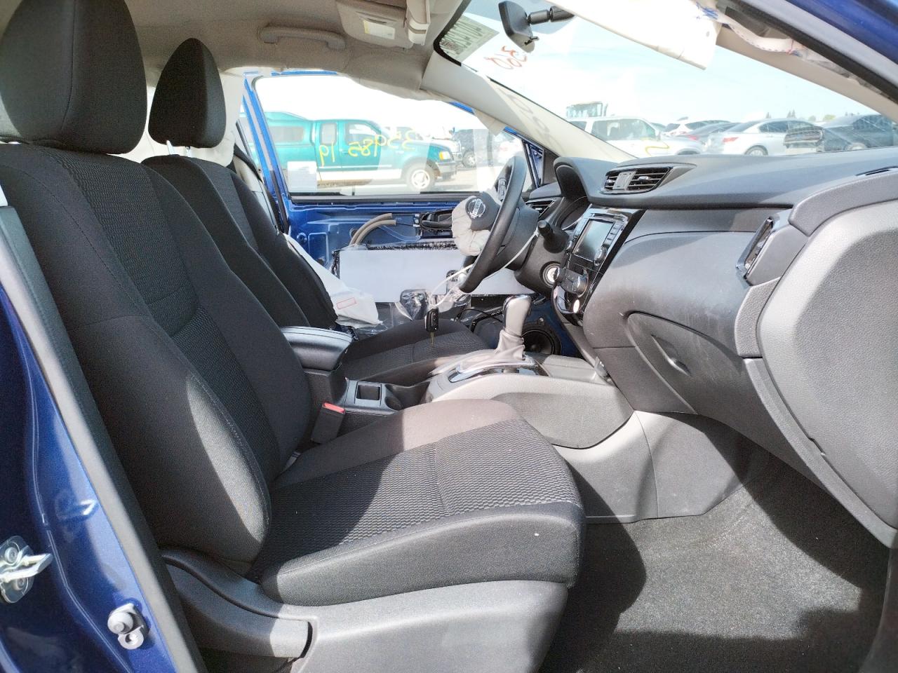 Photo 5 from auction – 2019 NISSAN ROGUE with VIN JN1BJ1CP1KW222425