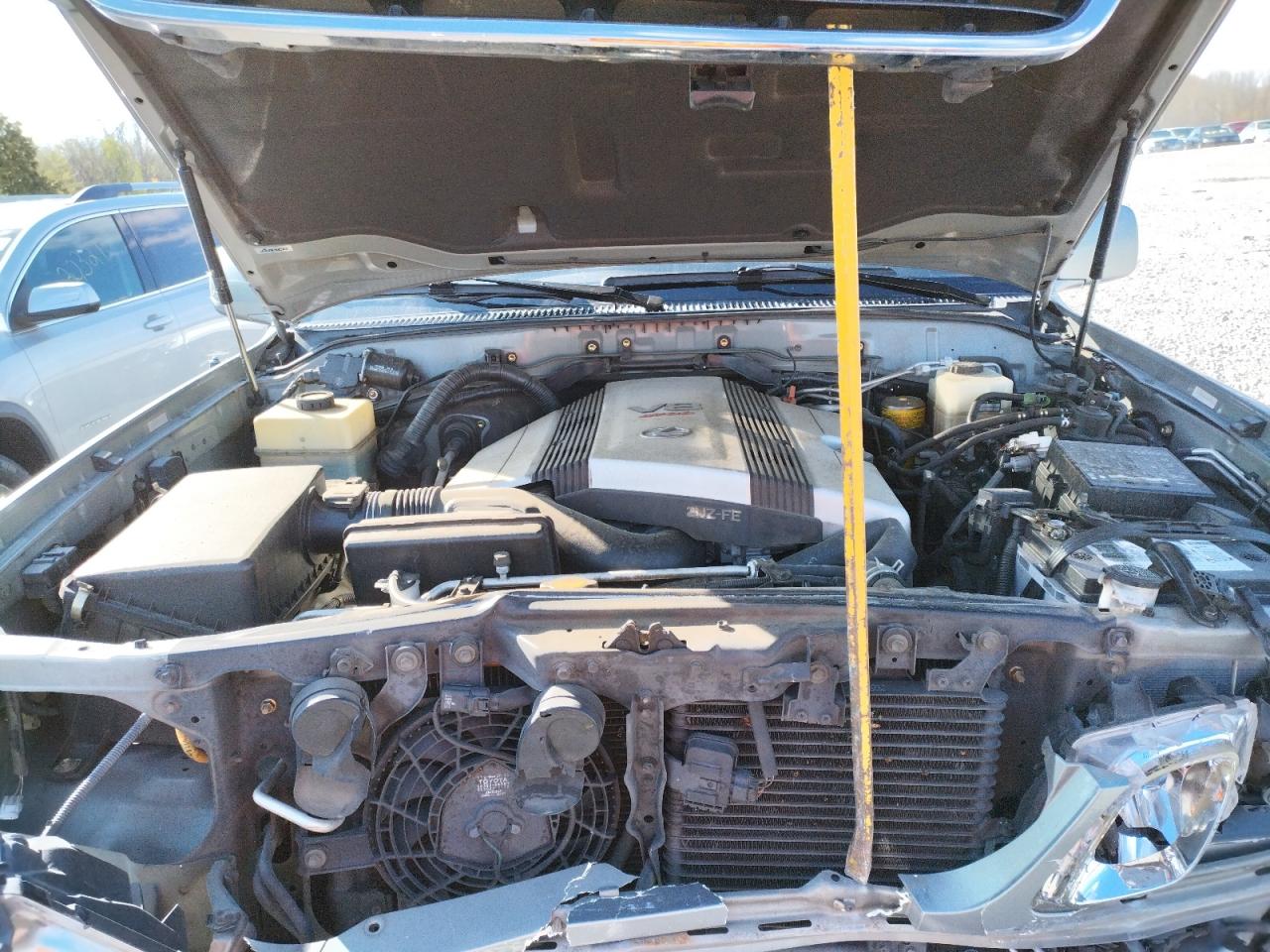 Photo 7 from auction – 2001 LEXUS LX 470 with VIN JTJHT00W113507839