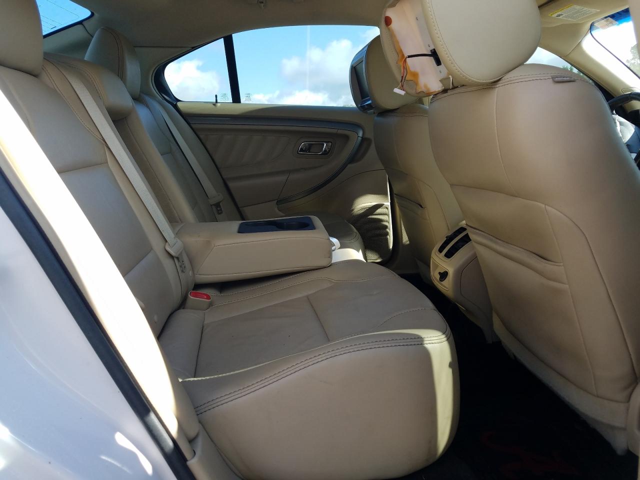 Photo 6 from auction – 2014 FORD TAURUS SEL with VIN 1FAHP2E80EG173756