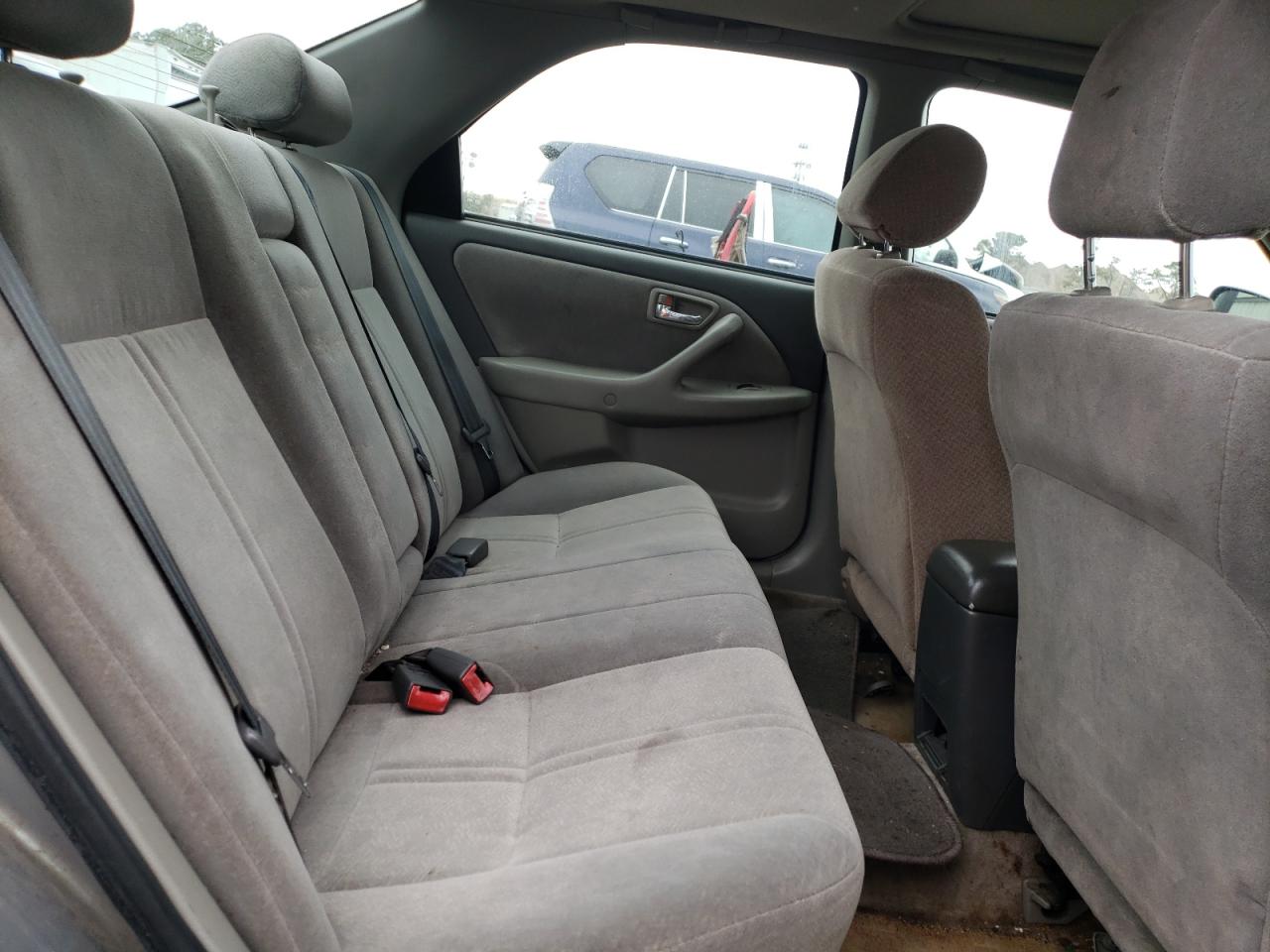 Photo 6 from auction – 2001 TOYOTA CAMRY CE with VIN JT2BG22K110574342