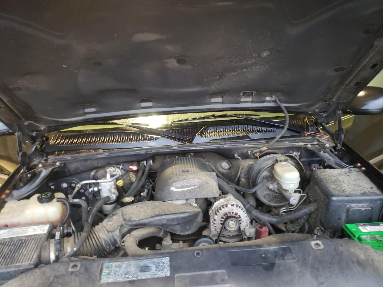 Photo 7 from auction – 2005 GMC NEW SIERRA with VIN 2GTEK13T551313701