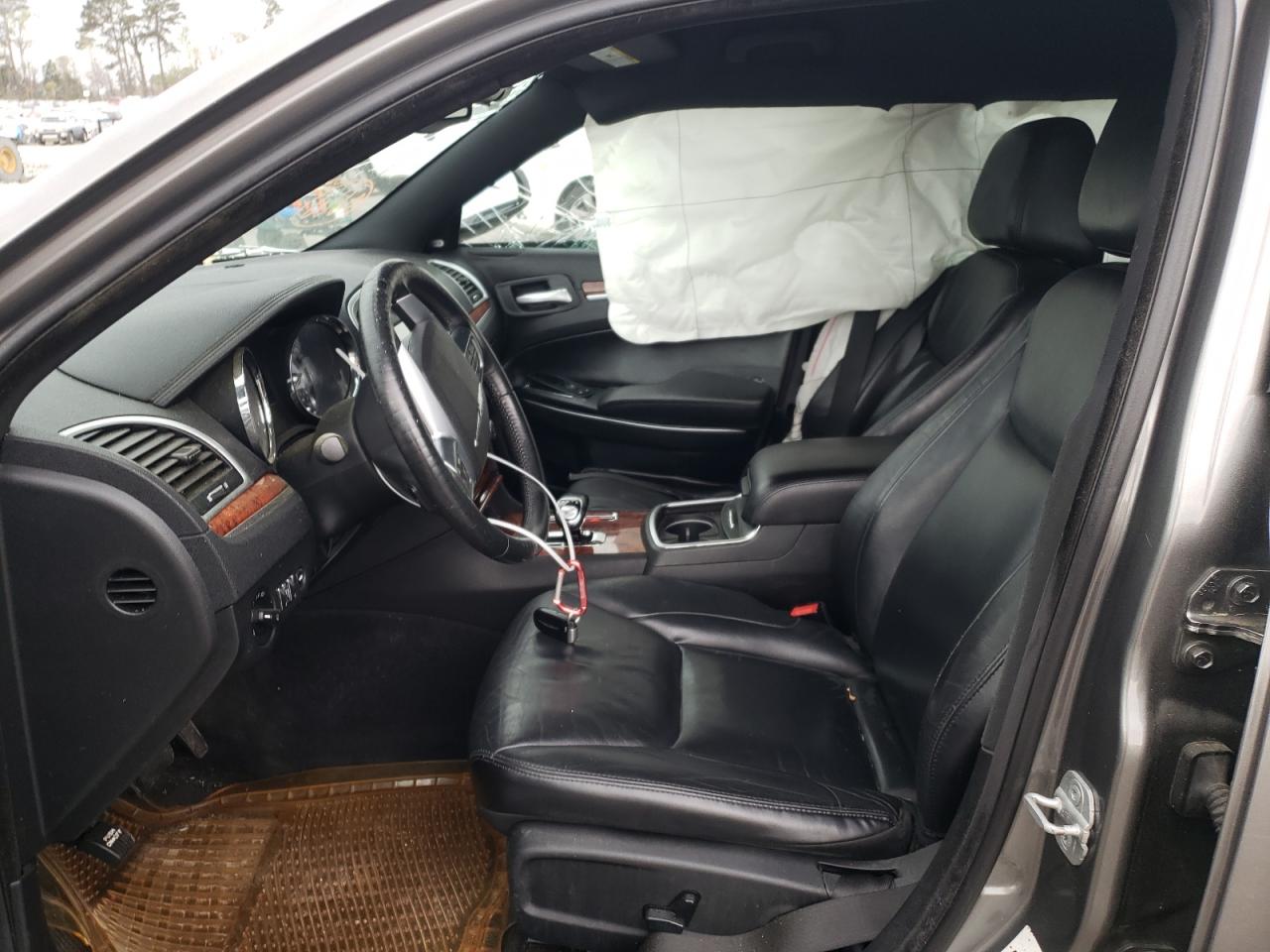 Photo 5 from auction – 2012 CHRYSLER 300 LIMITE with VIN 2C3CCACG4CH250235