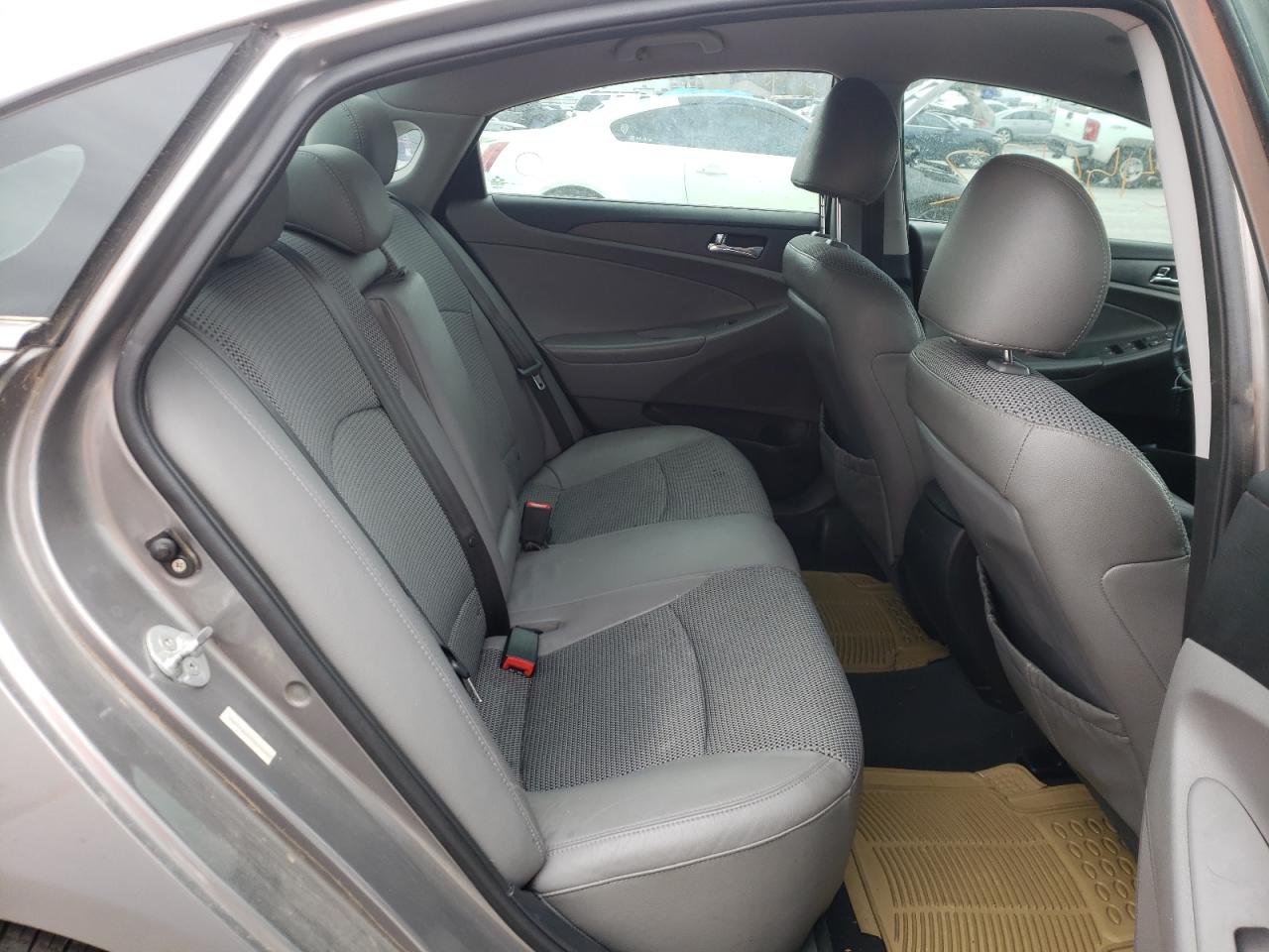 Photo 6 from auction – 2011 HYUNDAI SONATA SE with VIN 5NPEC4ACXBH021263