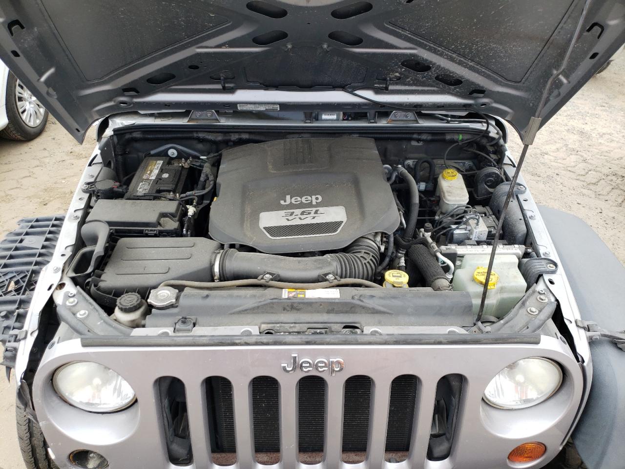 Photo 7 from auction – 2013 JEEP WRANGLER U with VIN 1C4BJWDG3DL681372