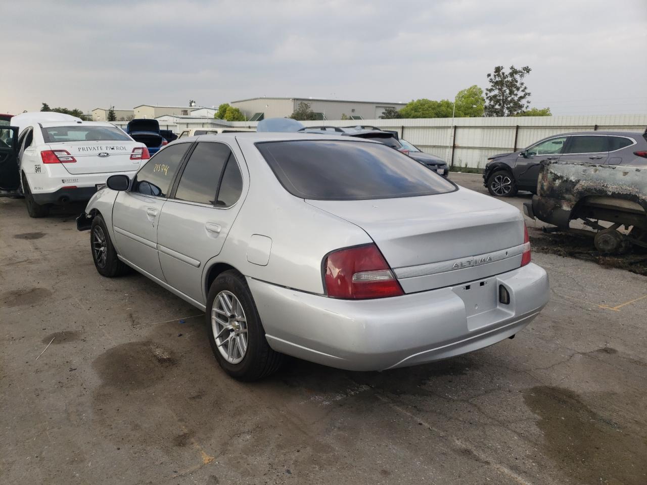 Photo 3 from auction – 2001 NISSAN ALTIMA XE with VIN 1N4DL01D01C167264