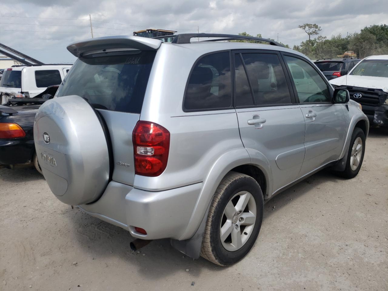 Photo 4 from auction – 2004 TOYOTA RAV4 with VIN JTEHD20V846004438