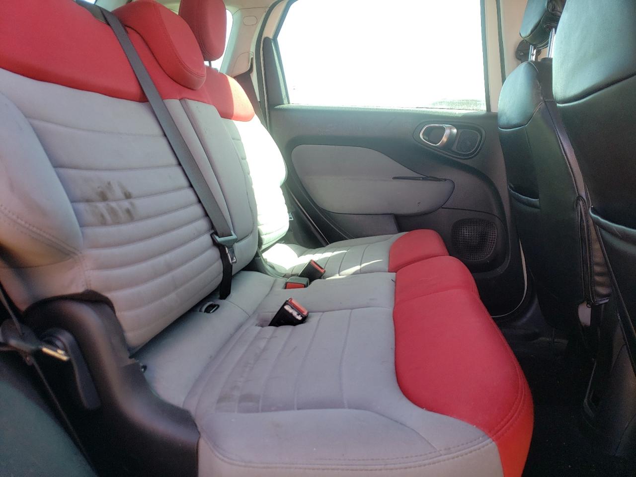 Photo 6 from auction – 2014 FIAT 500L EASY with VIN ZFBCFABHXEZ000825