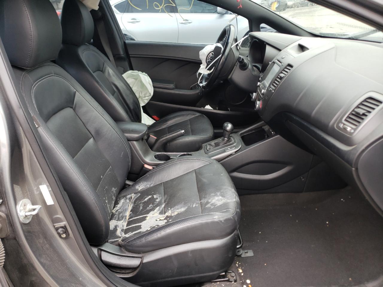 Photo 5 from auction – 2016 KIA FORTE SX with VIN KNAFZ5A35G5590759