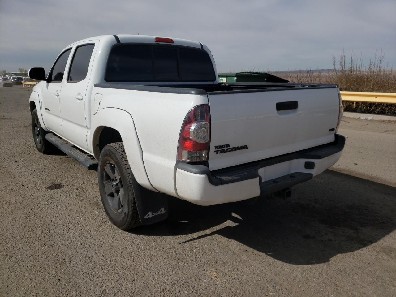 Photo 3 from auction – 2013 TOYOTA TACOMA DOU with VIN 3TMLU4EN5DM120263