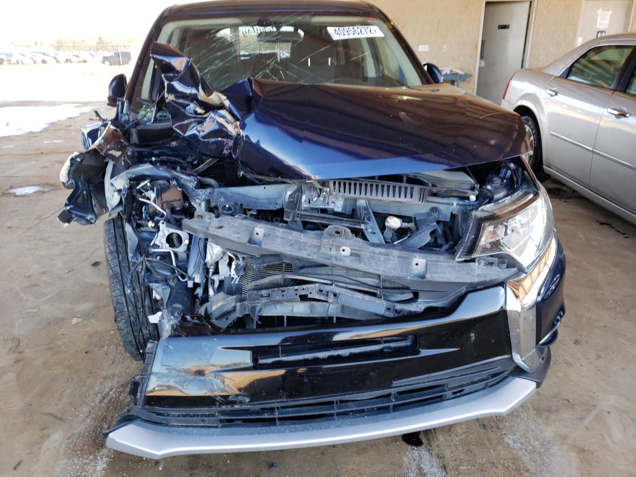 Photo 7 from auction – 2017 MITSUBISHI OUTLANDER with VIN JA4AD2A32HZ052115