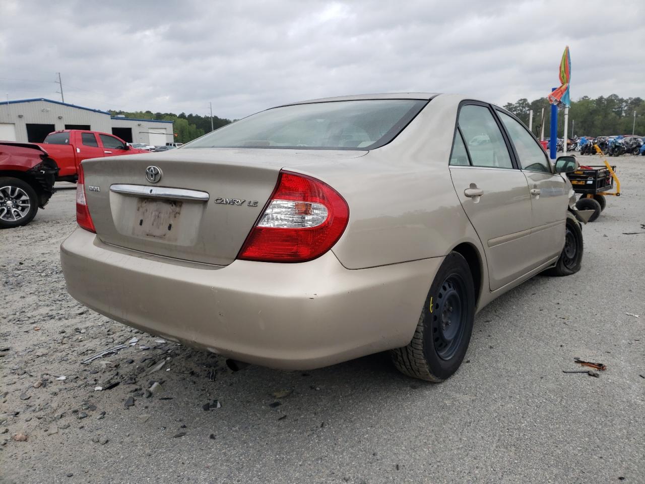Photo 4 from auction – 2003 TOYOTA CAMRY LE with VIN 4T1BE32K13U726212