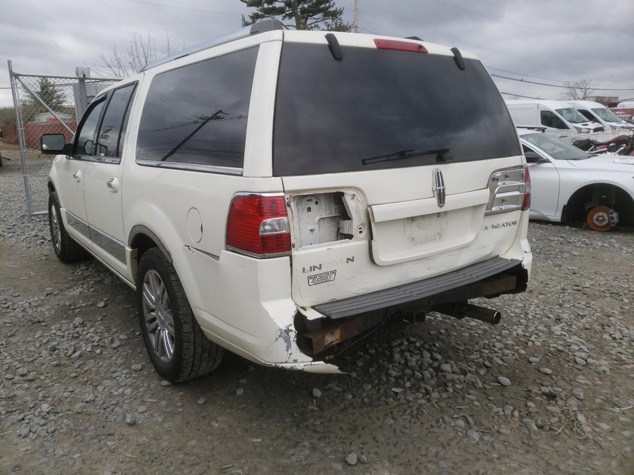 Photo 3 from auction – 2007 LINCOLN NAVIGATOR with VIN 5LMFL285X7LJ13727