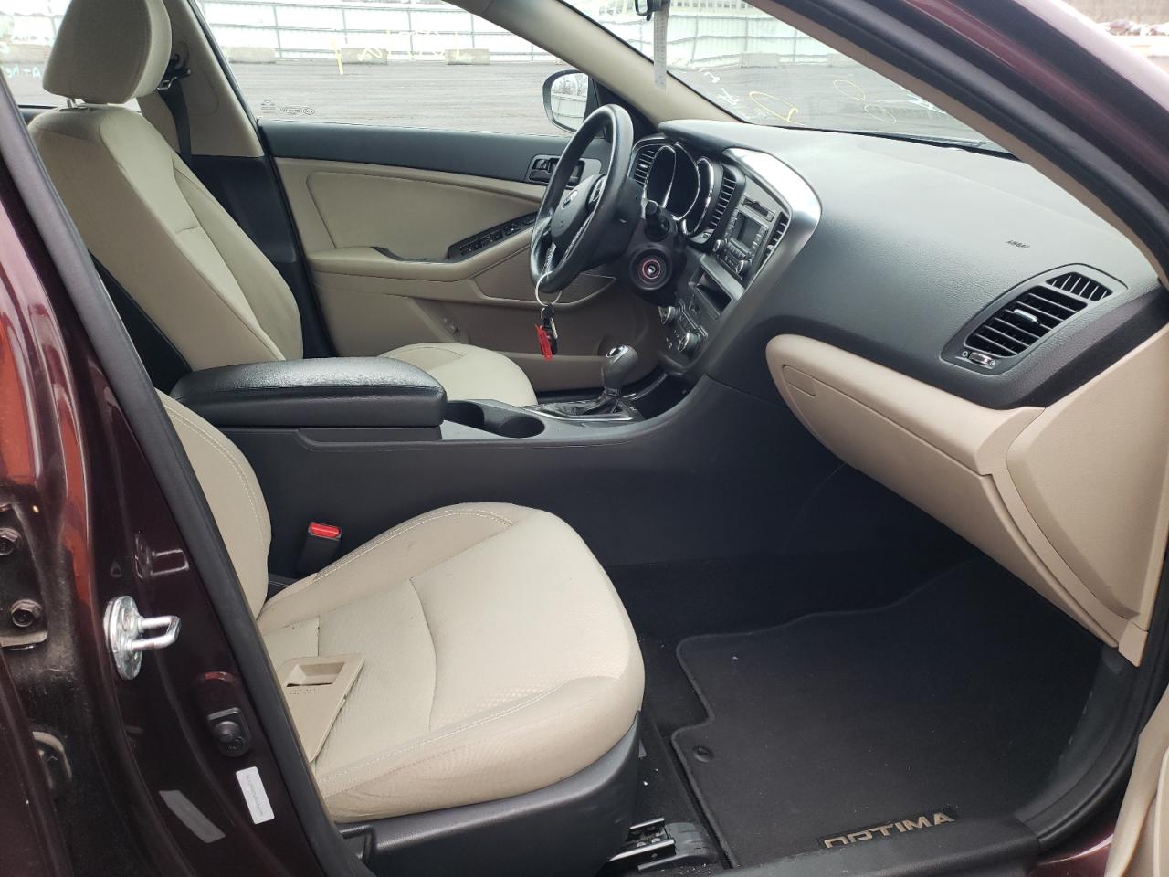 Photo 5 from auction – 2013 KIA OPTIMA LX with VIN 5XXGM4A76DG116345
