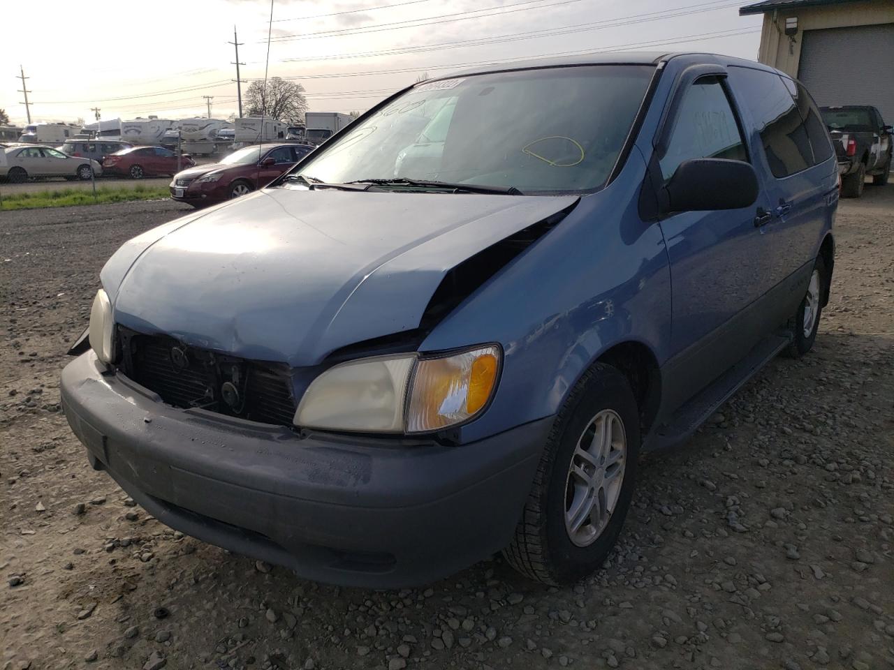 Photo 2 from auction – 2001 TOYOTA SIENNA CE with VIN 4T3ZF19C71U356239