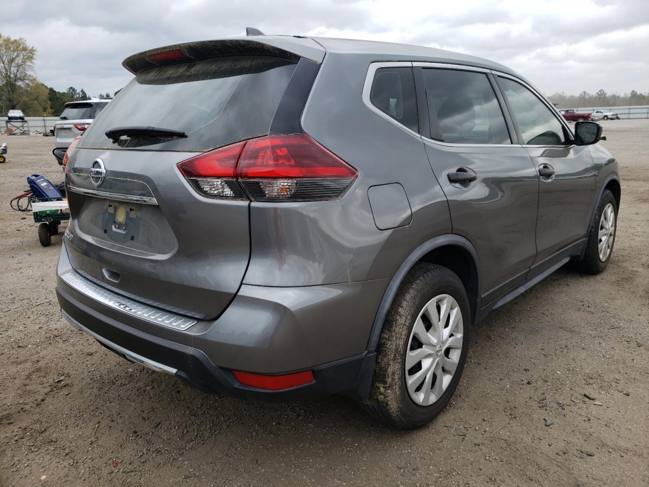 Photo 4 from auction – 2018 NISSAN ROGUE S with VIN JN8AT2MT6JW456504