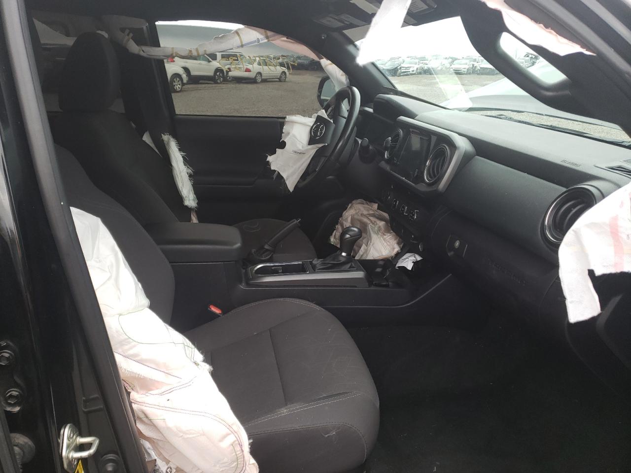 Photo 5 from auction – 2017 TOYOTA TACOMA DOU with VIN 3TMCZ5AN9HM090574