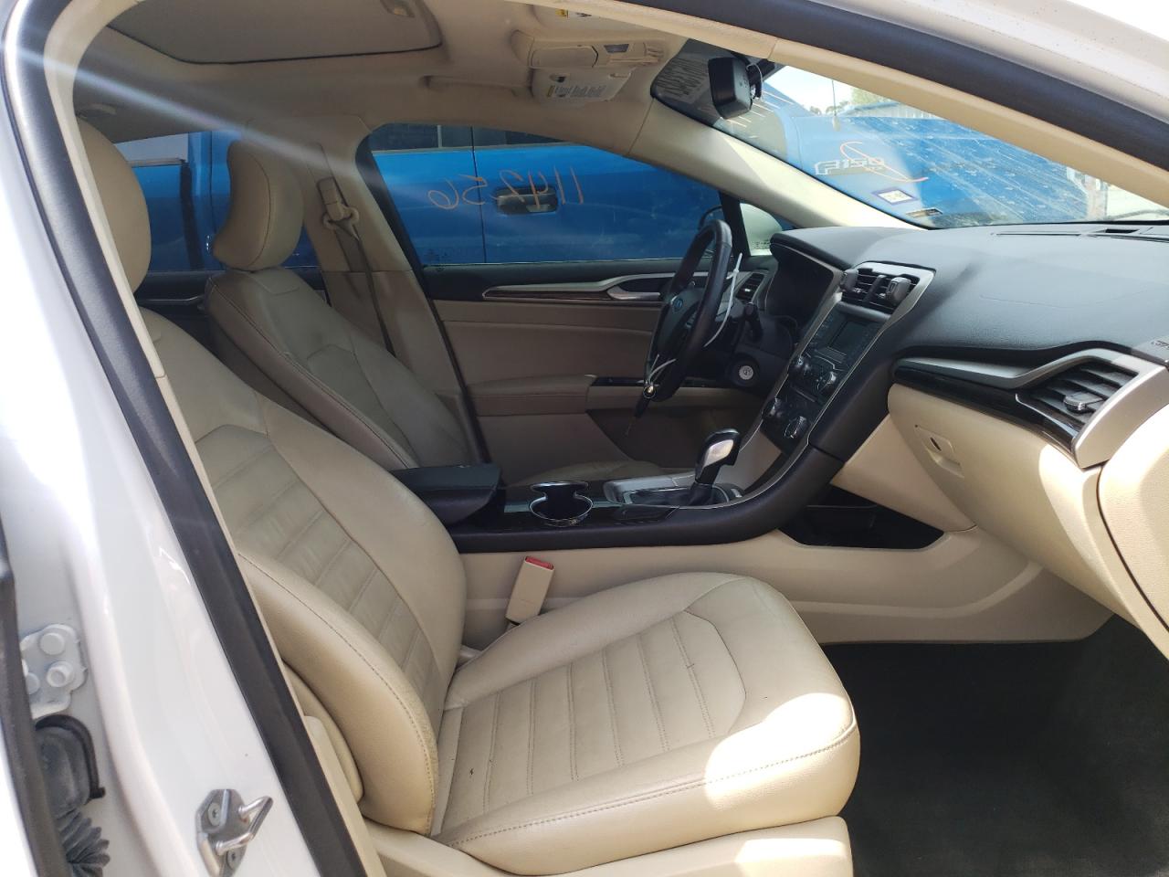 Photo 5 from auction – 2016 FORD FUSION SE with VIN 3FA6P0H97GR197449
