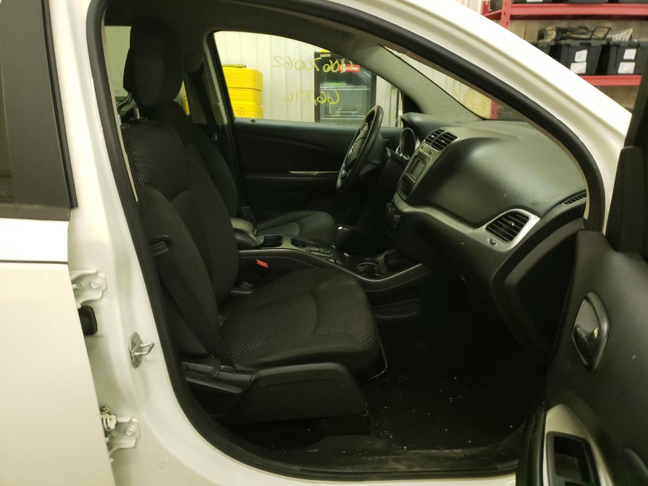 Photo 5 from auction – 2016 DODGE JOURNEY SE with VIN 3C4PDCAB0GT164723