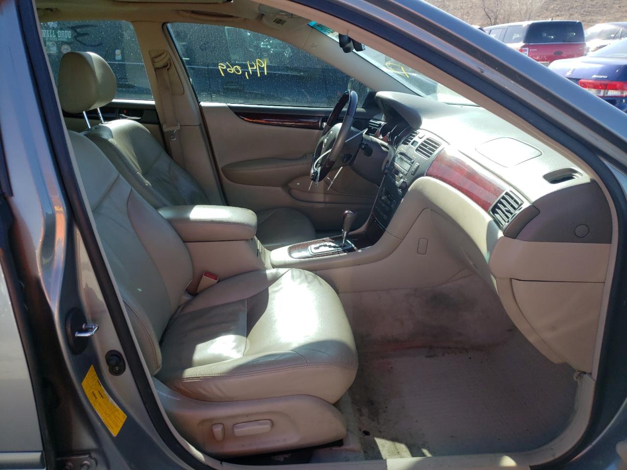 Photo 5 from auction – 2002 LEXUS ES 300 with VIN JTHBF30G120022239