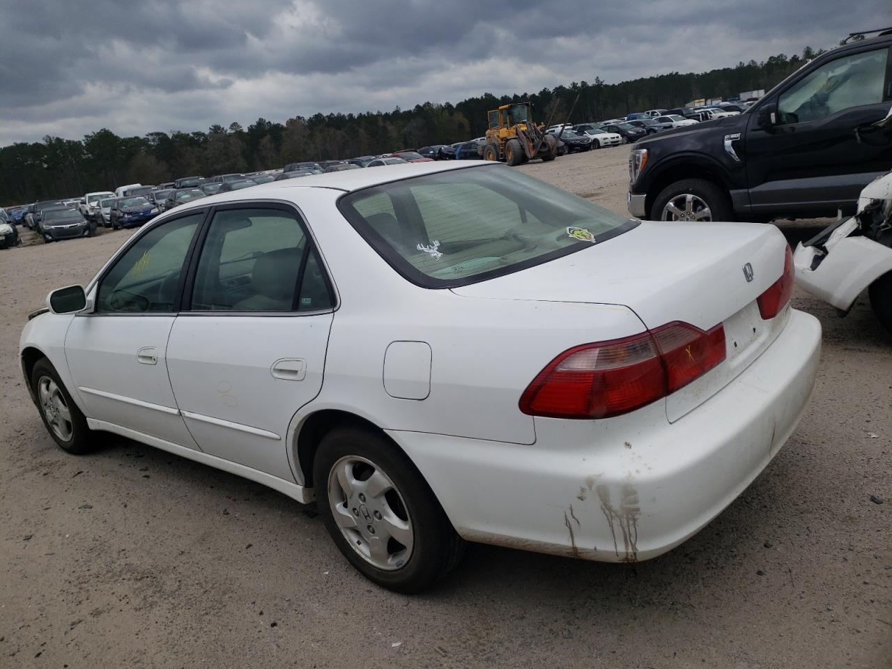 Photo 3 from auction – 2000 HONDA ACCORD EX with VIN 1HGCG5667YA094256