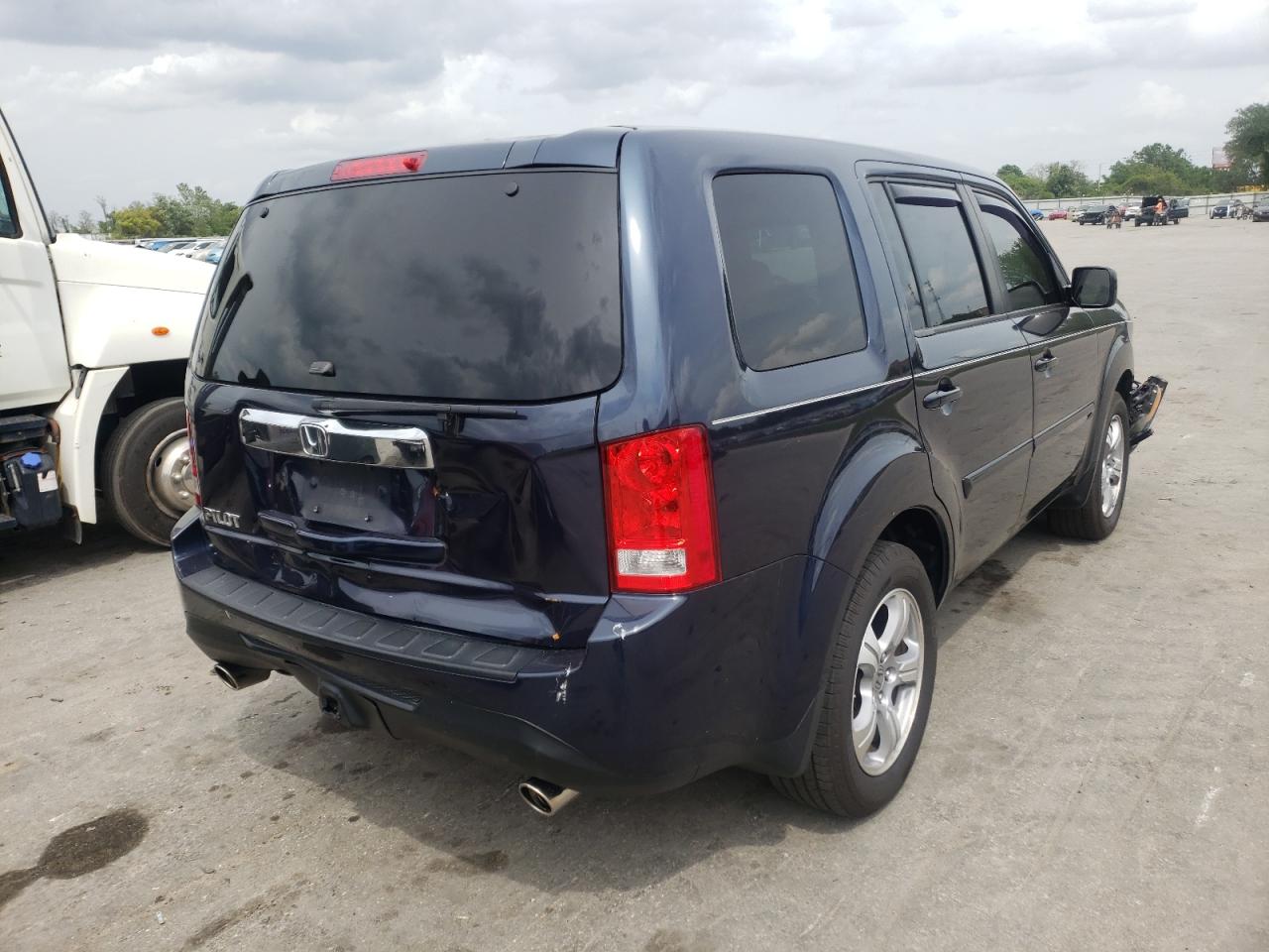Фото 4 с аукциона – 2012 HONDA PILOT EXL с VIN 5FNYF3H57CB039368
