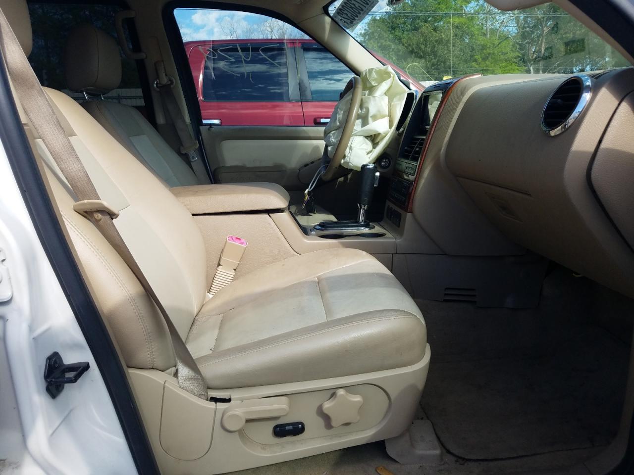 Photo 5 from auction – 2008 FORD EXPLORER E with VIN 1FMEU64E08UA29985