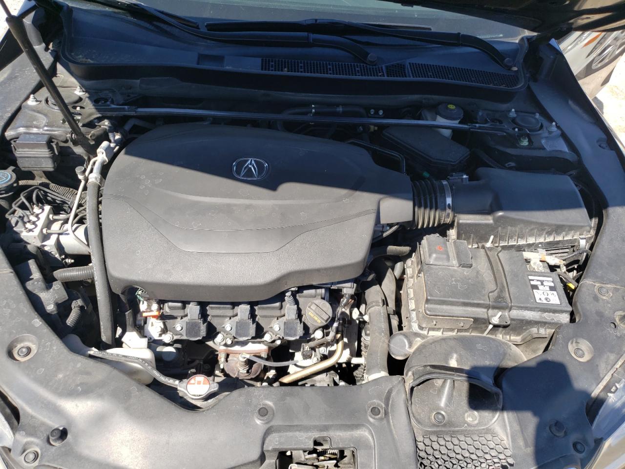 Photo 7 from auction – 2015 ACURA TLX with VIN 19UUB2F35FA002775