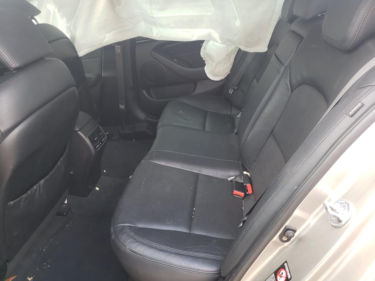 Photo 6 from auction – 2014 KIA CADENZA PR with VIN KNALN4D72E5166878
