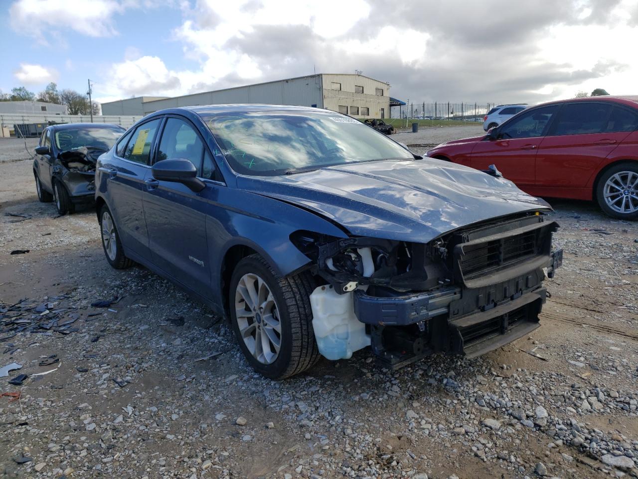 FORD FUSION SE 2019 with VIN 3FA6P0LU7KR212634 - Photo from auction