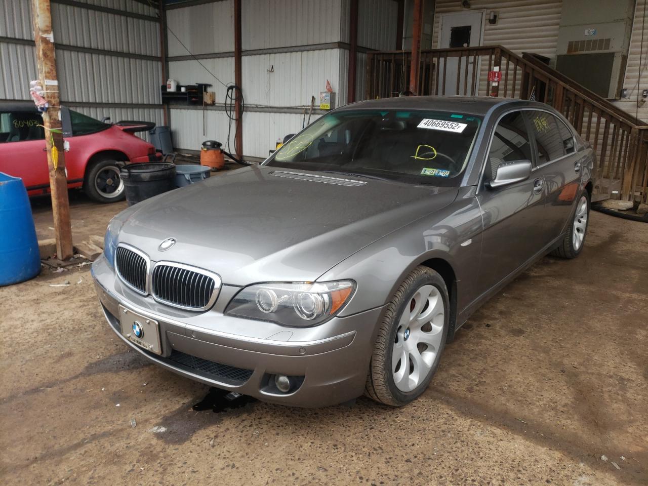 Фото 2 с аукциона – 2007 BMW 750 с VIN WBAHN83517DT71825