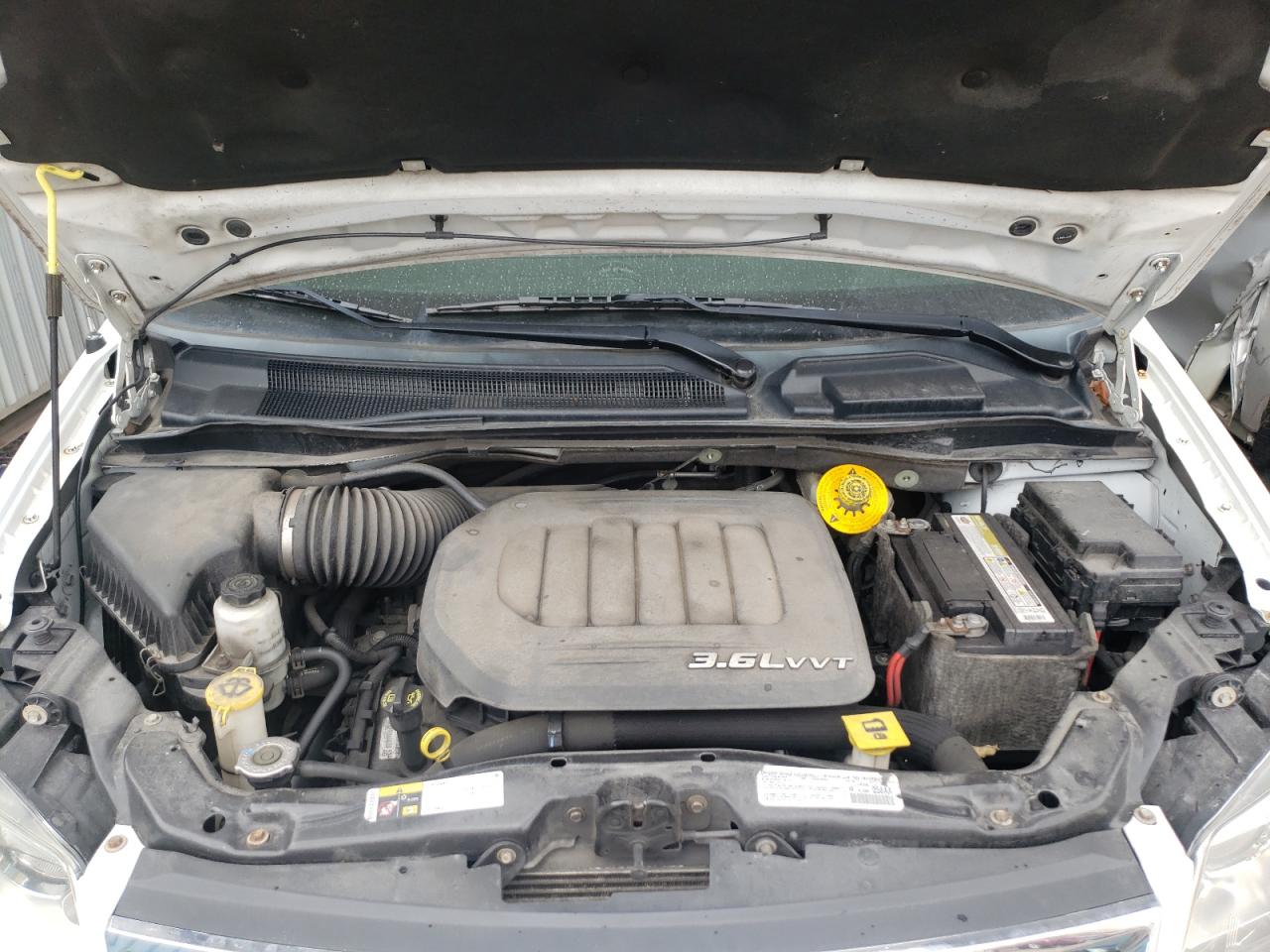 Photo 7 from auction – 2014 CHRYSLER TOWN & COU with VIN 2C4RC1BG0ER442515
