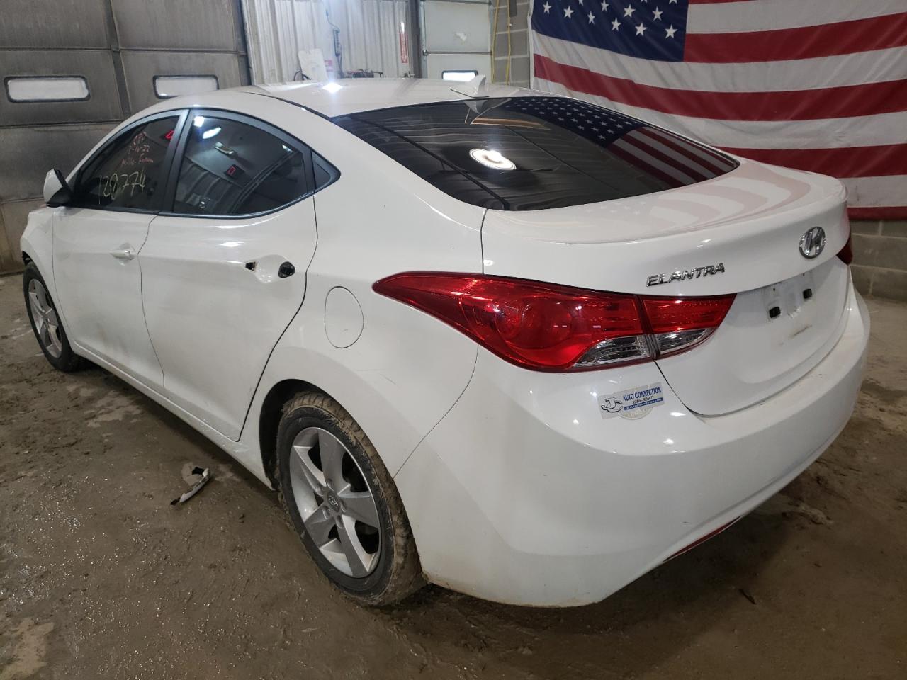 Photo 3 from auction – 2012 HYUNDAI ELANTRA GL with VIN 5NPDH4AE5CH151273