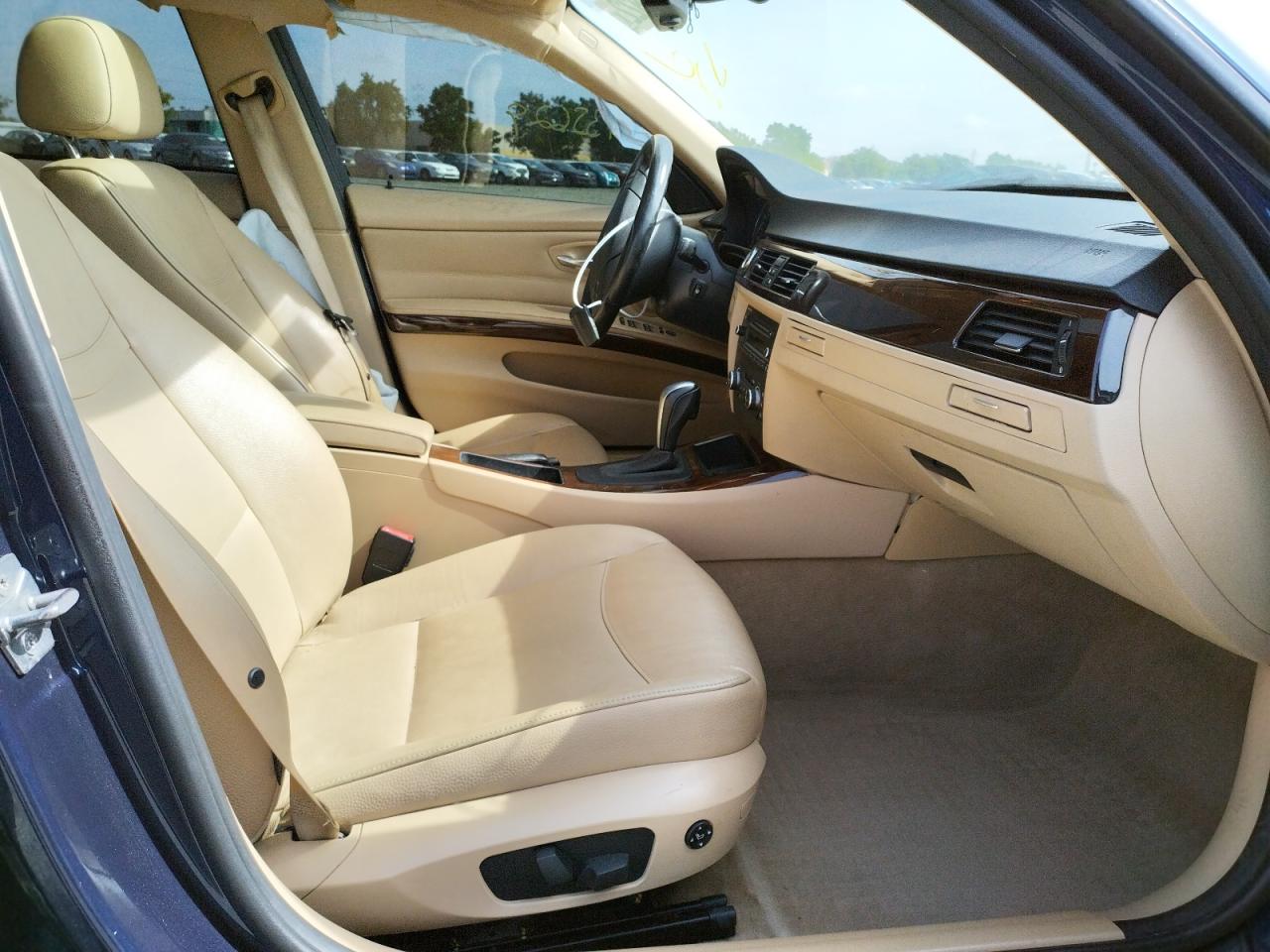 Photo 5 from auction – 2011 BMW 328 I SULE with VIN WBAPH5G50BNM84485