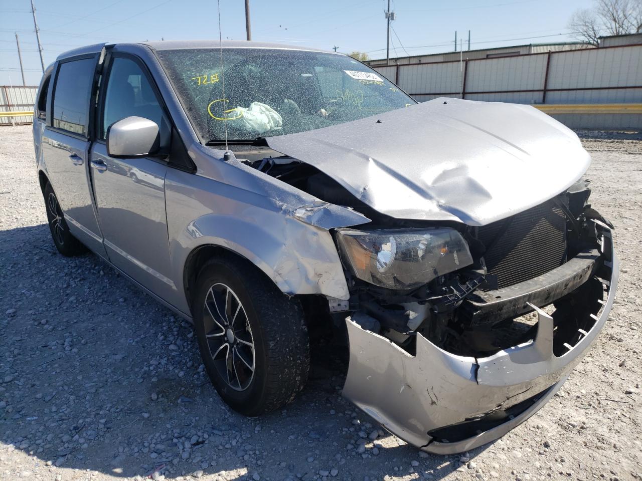 DODGE GRAND CARA 2019 with VIN 2C4RDGEG1KR556594 - Photo from auction