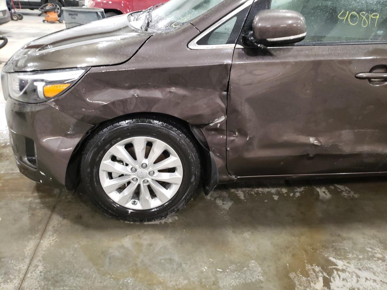 Photo 9 from auction – 2015 KIA SEDONA EX with VIN KNDMC5C15F6025119