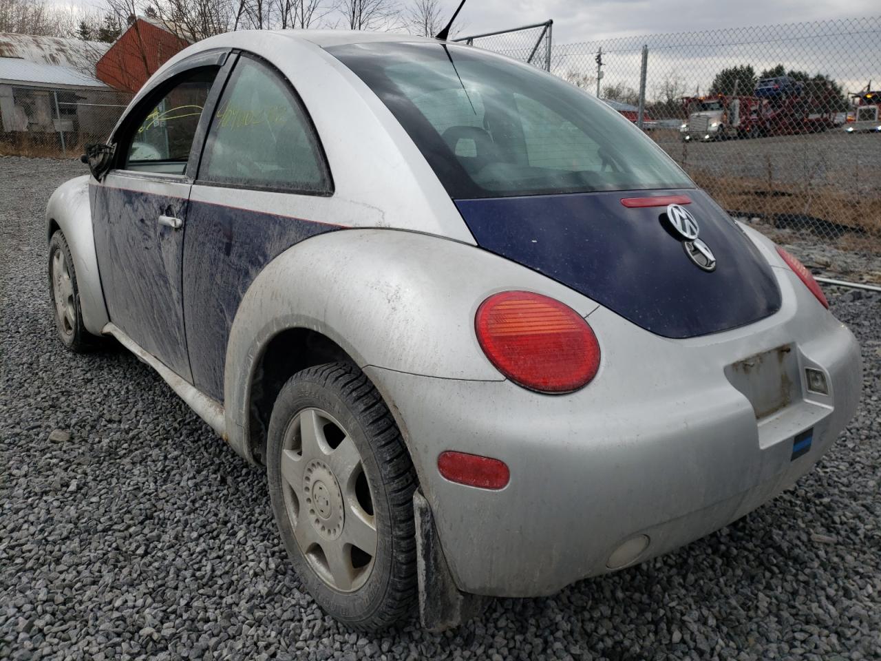 Photo 3 from auction – 1998 VOLKSWAGEN NEW BEETLE with VIN 3VWBB61C8WM037301
