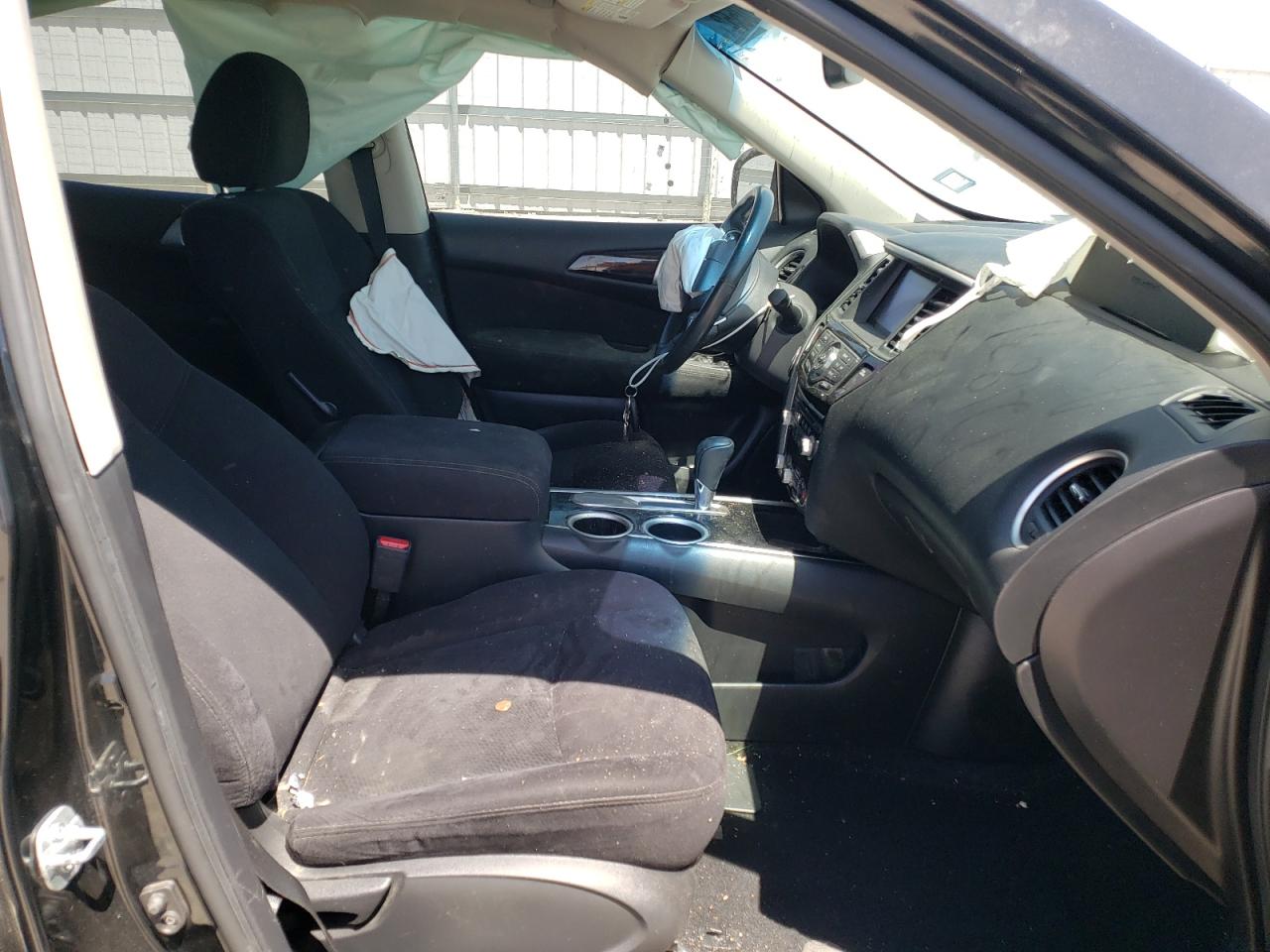 Photo 5 from auction – 2015 NISSAN PATHFINDER with VIN 5N1AR2MNXFC721831