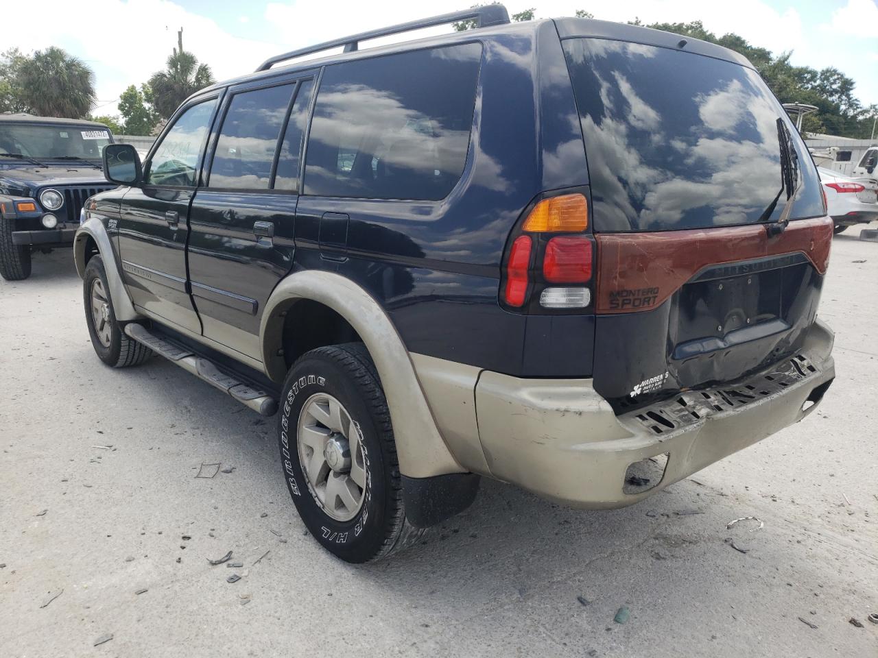Photo 3 from auction – 2002 MITSUBISHI MONTERO SP with VIN JA4LS31R62J055355