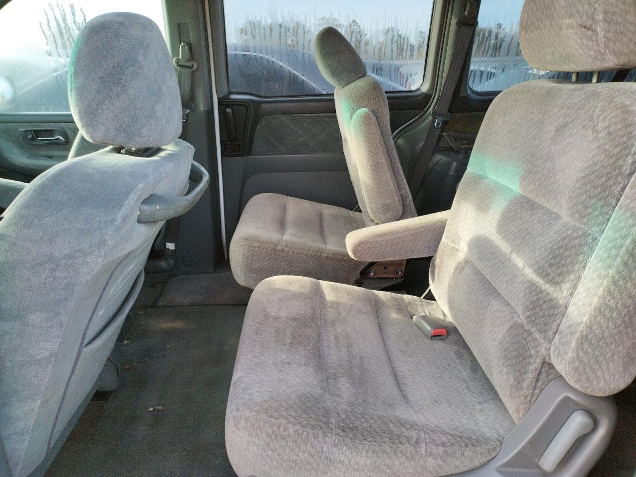 Photo 6 from auction – 2004 HONDA ODYSSEY EX with VIN 5FNRL186X4B041305