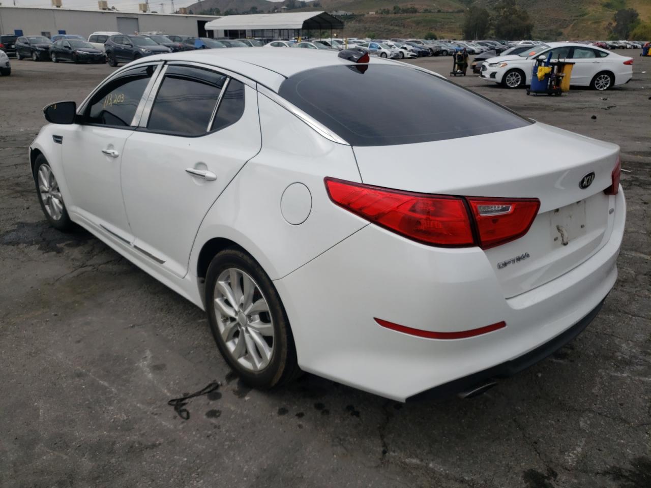 Photo 3 from auction – 2015 KIA OPTIMA LX with VIN 5XXGM4A75FG451552