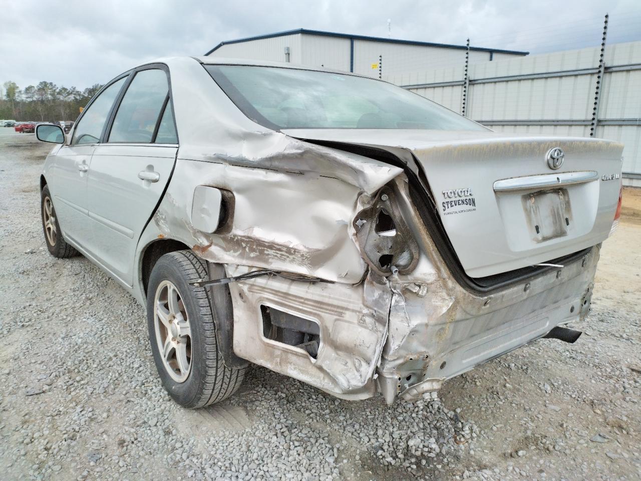 Photo 3 from auction – 2005 TOYOTA CAMRY LE with VIN 4T1BE32K65U558909